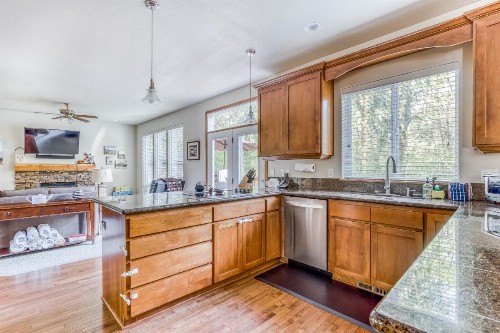 Twinberry Lodge - image 9