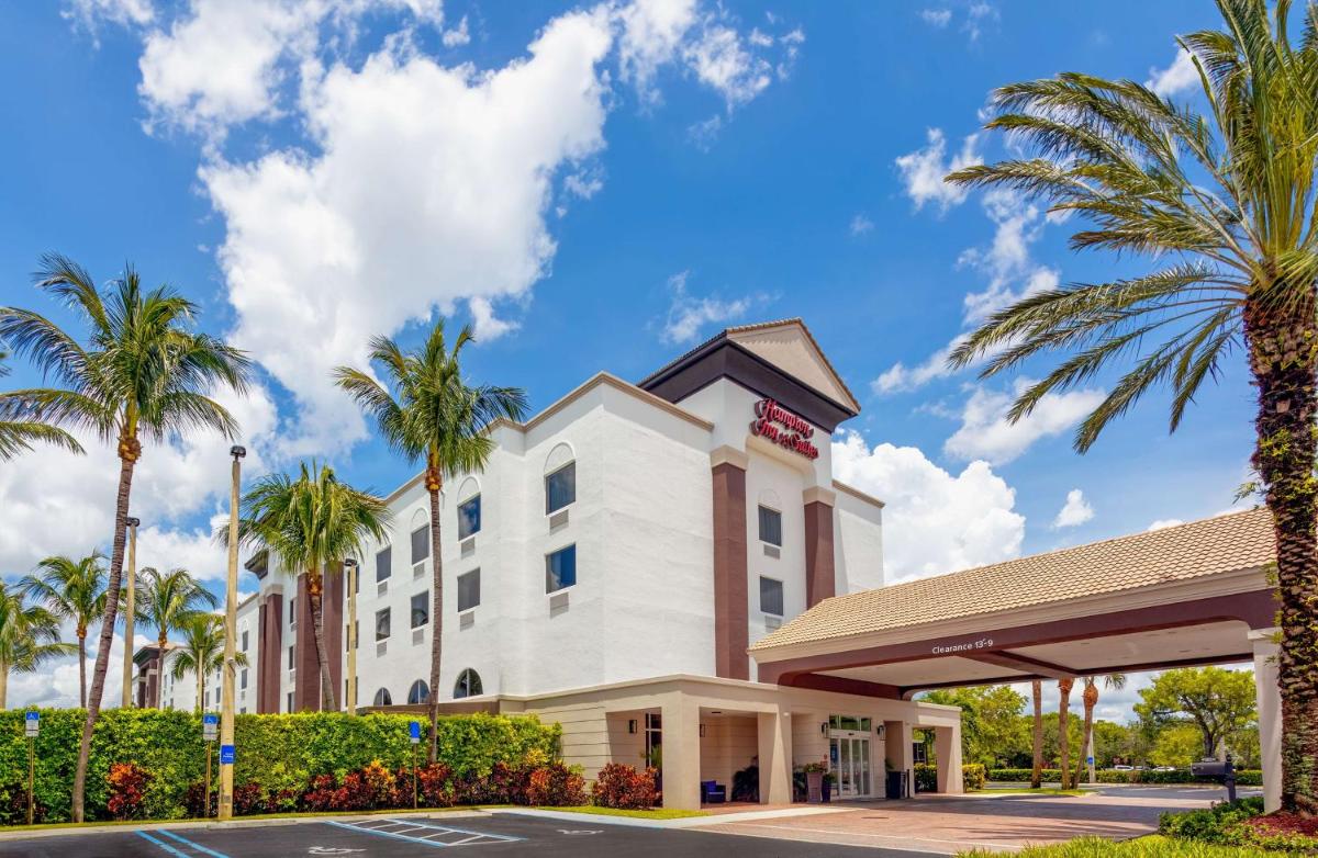 Hampton Inn & Suites Wellington - main image