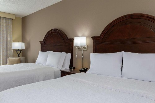 Hampton Inn & Suites Wellington - image 14