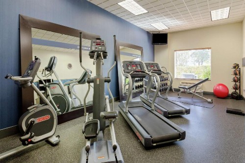 Hampton Inn & Suites Wellington - image 2