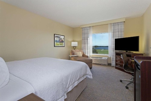 Hampton Inn & Suites Wellington - image 23