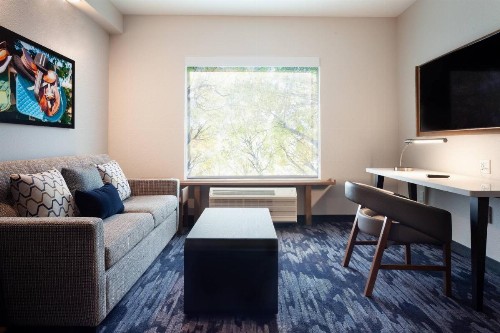 Fairfield Inn & Suites by Marriott Wellington-West Palm Beach - image 10