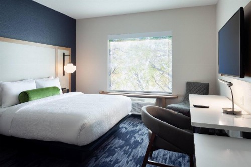Fairfield Inn & Suites by Marriott Wellington-West Palm Beach - image 7