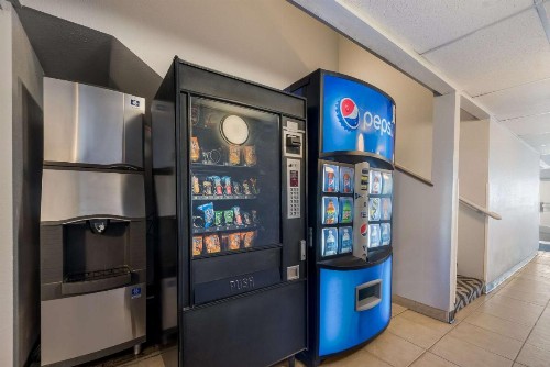 Rest Inn Suites Motel - image 12
