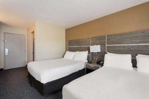 Rest Inn Suites Motel - image 14