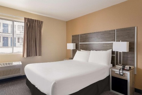 Rest Inn Suites Motel - image 16