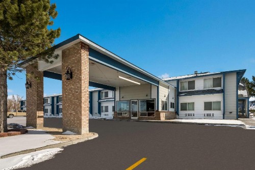 Rest Inn Suites Motel - image 17