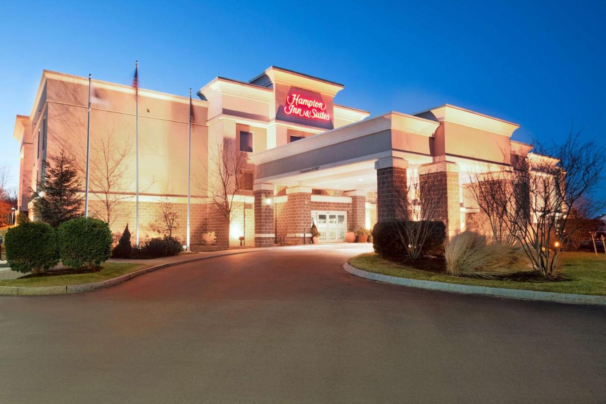 Hampton Inn & Suites Wells-Ogunquit - image 2
