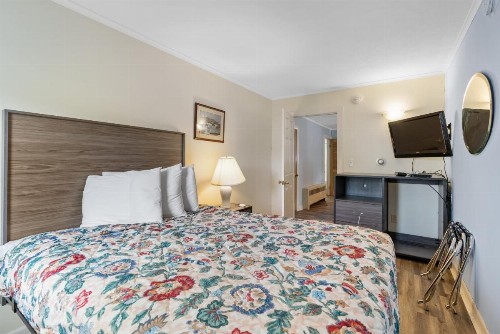 Ne'r Beach Motel - image 10