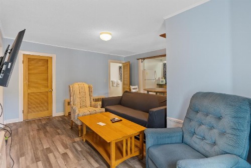 Ne'r Beach Motel - image 13
