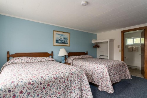 Ne'r Beach Motel - image 31