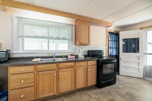 Ne'r Beach Motel - image 48