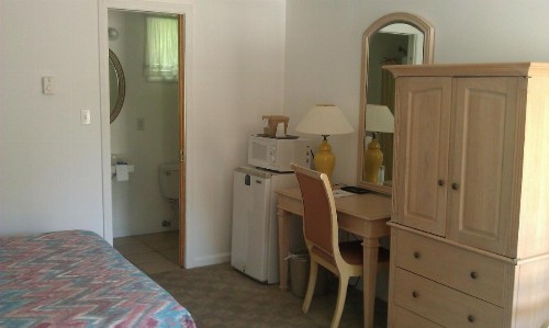 The Tallwood Motel - image 10