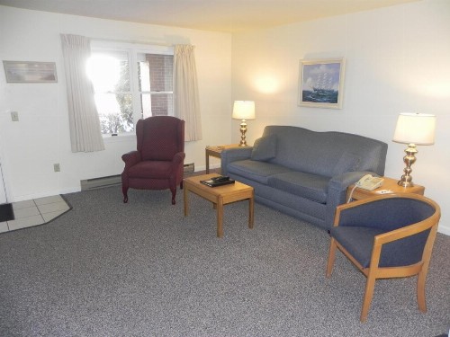 Elmwood Resort Hotel - image 16