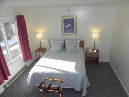 Elmwood Resort Hotel - image 19