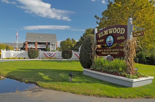 Elmwood Resort Hotel - image 32