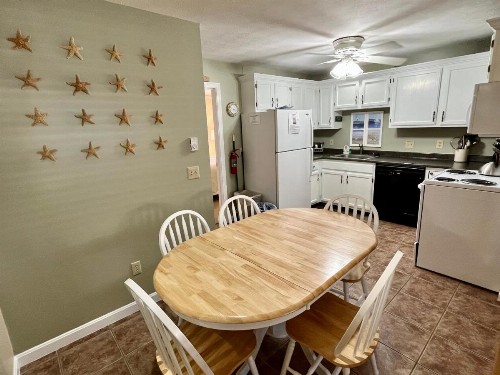 Elmwood Resort Hotel - image 47