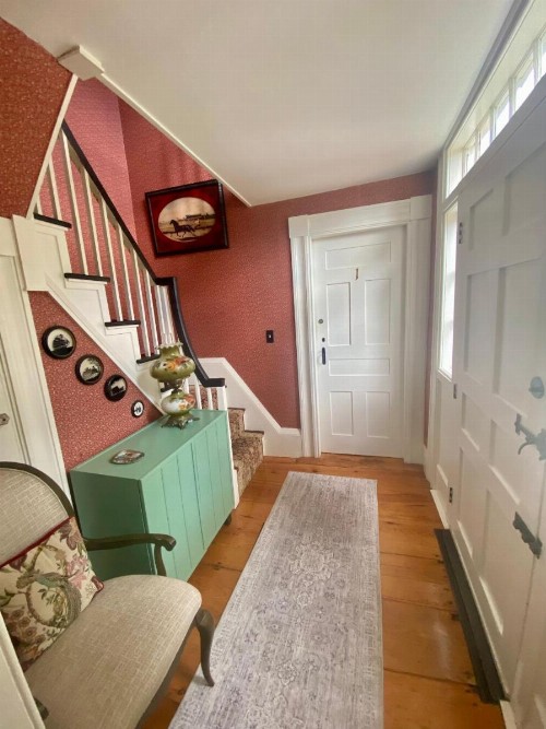 Holiday Guest House Bed & Breakfast - image 15