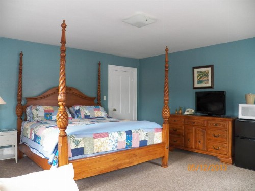 Coast Village Inn and Cottages - image 6