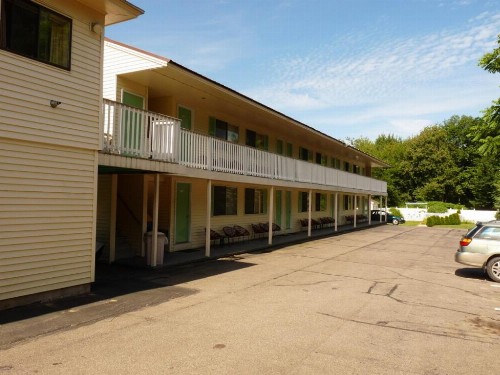 Footbridge North Hotel - image 6