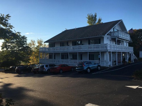 The Beach Rose Inn - image 10