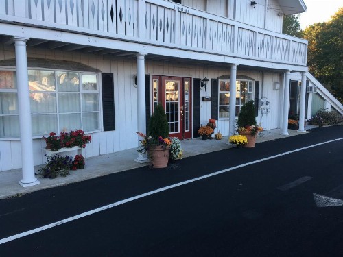 The Beach Rose Inn - image 24