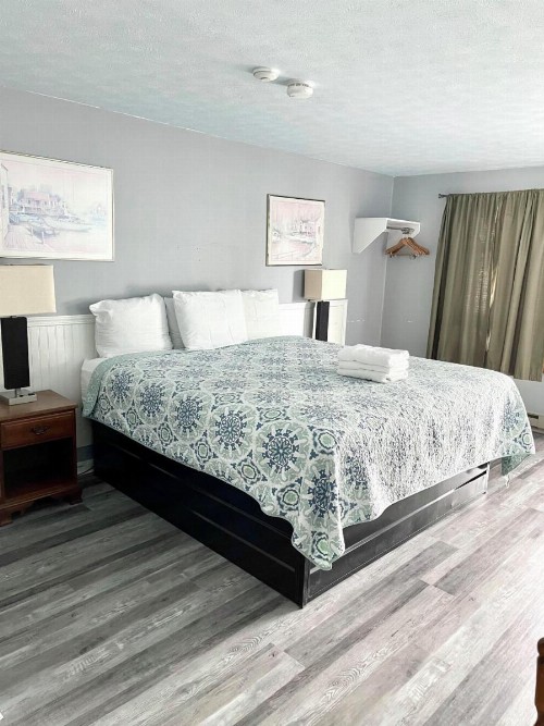 Seacoast Motel - image 2