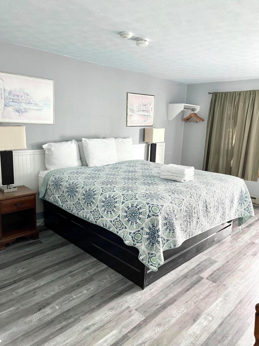Seacoast Motel - image 2