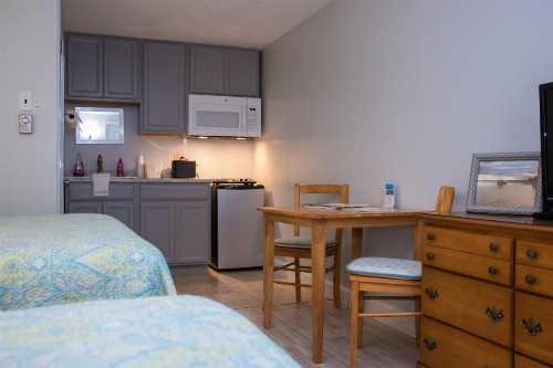 Seacoast Motel - image 22