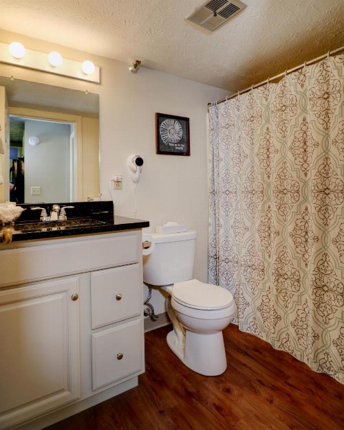 Misty Harbor Resort - image 20