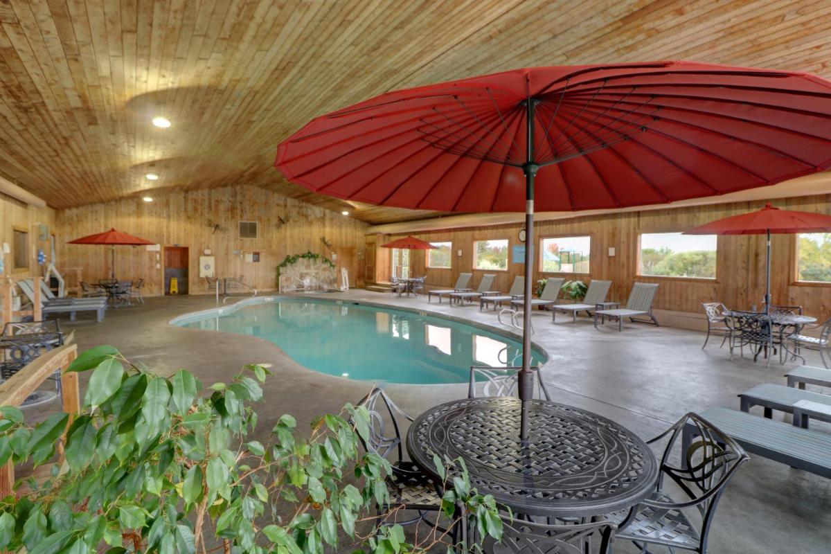 Misty Harbor Resort - image 3