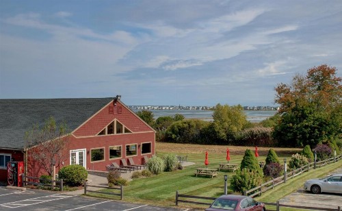 Misty Harbor Resort - image 9