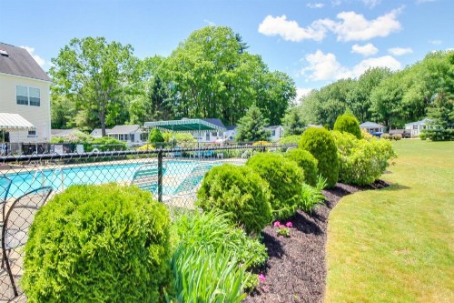 The Holiday House Condominiums - image 11
