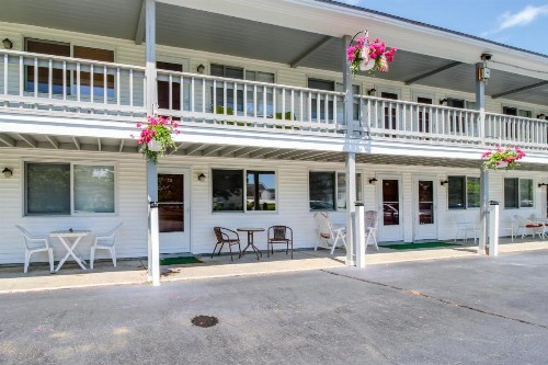 The Holiday House Condominiums - image 12