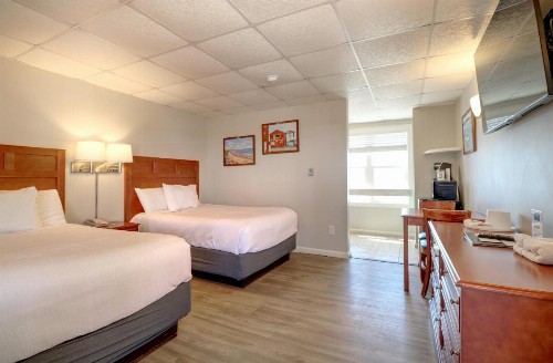 Atlantic Oceanfront Motel Wells Beach - image 3