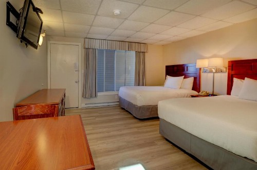 Atlantic Oceanfront Motel Wells Beach - image 4