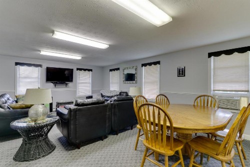Wellington Manor - image 10