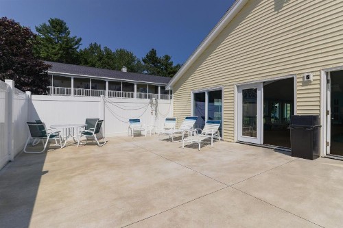 Wellington Manor - image 11