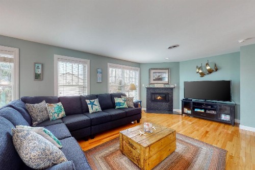 Coastal Retreat - image 10