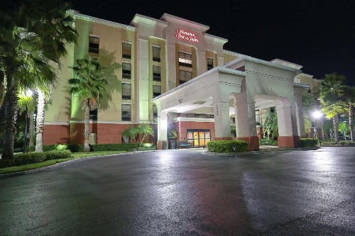 Hampton Inn & Suites Tampa-Wesley Chapel - image 7
