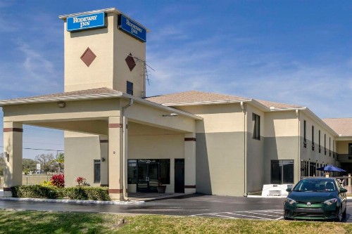 Rodeway Inn Wesley Chapel - image 2