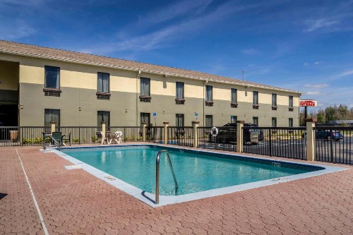 Rodeway Inn Wesley Chapel - image 25