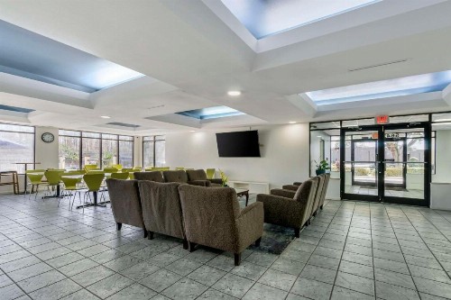 Rodeway Inn Wesley Chapel - image 6
