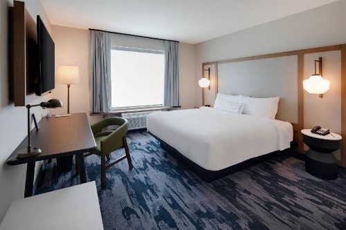 Fairfield Inn & Suites by Marriott Tampa Wesley Chapel - image 8