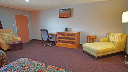 Los Angeles Inn & Suites - LAX - image 24