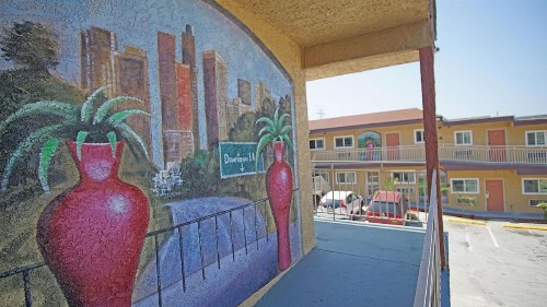 Los Angeles Inn & Suites - LAX - image 44