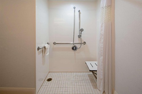 Hampton Inn Los Angeles-West Covina - image 15
