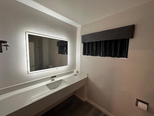 Five Star Inn - image 13