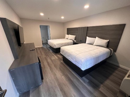 Five Star Inn - image 21