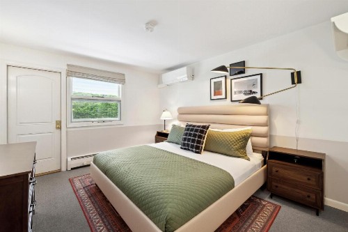 Mount Snow Mountaineer Inn - image 21
